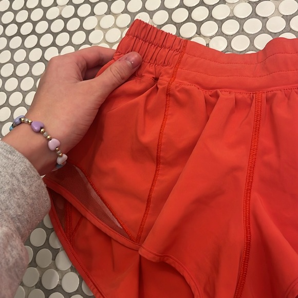 LULULEMON SHORTS - Picture 2 of 3